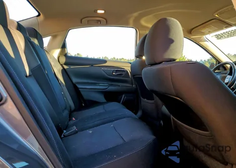 2016 Nissan Altima 2.5 from USA, damaged, VIN 1N4AL3AP1GC276727